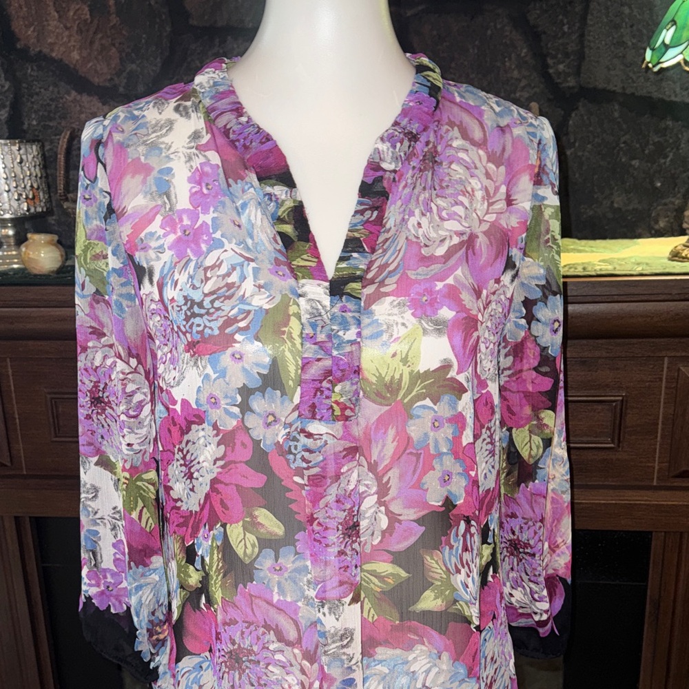 Charter Club Size 10P 10 Petite sheet  Floral Blouse - Pink, Purple, Black top - Picture 2 of 8